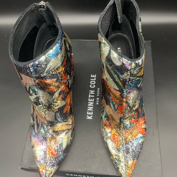 Kenneth Cole size 9 Floral Bootie - Picture 5 of 10